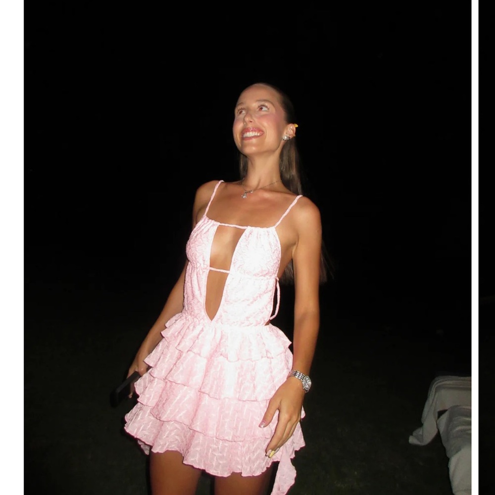 STRAWBERRY MILK MOB
Georgia Dress